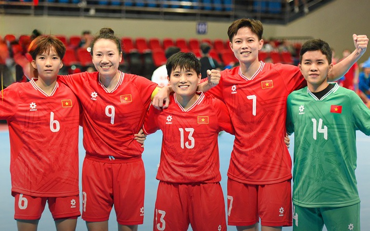 HAGL thắng sốc ở phút 99, gần như đập tan mộng vô địch V.League của HLV châu Âu - Ảnh 3.