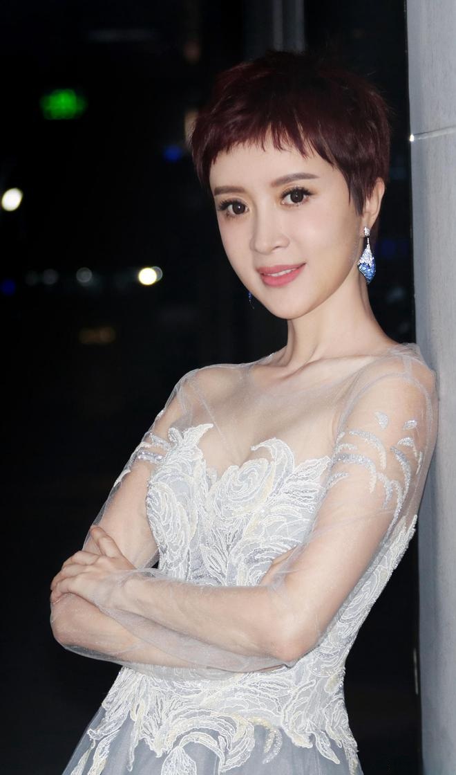 Mỹ nhân Tây Du Ký lộ phát ngôn coi thường dân quê, mắc bệnh ngôi sao nặng?- Ảnh 3. Mỹ nhân Tây Du Ký lộ phát ngôn coi thường dân quê, mắc bệnh ngôi sao nặng?- Ảnh 3.
