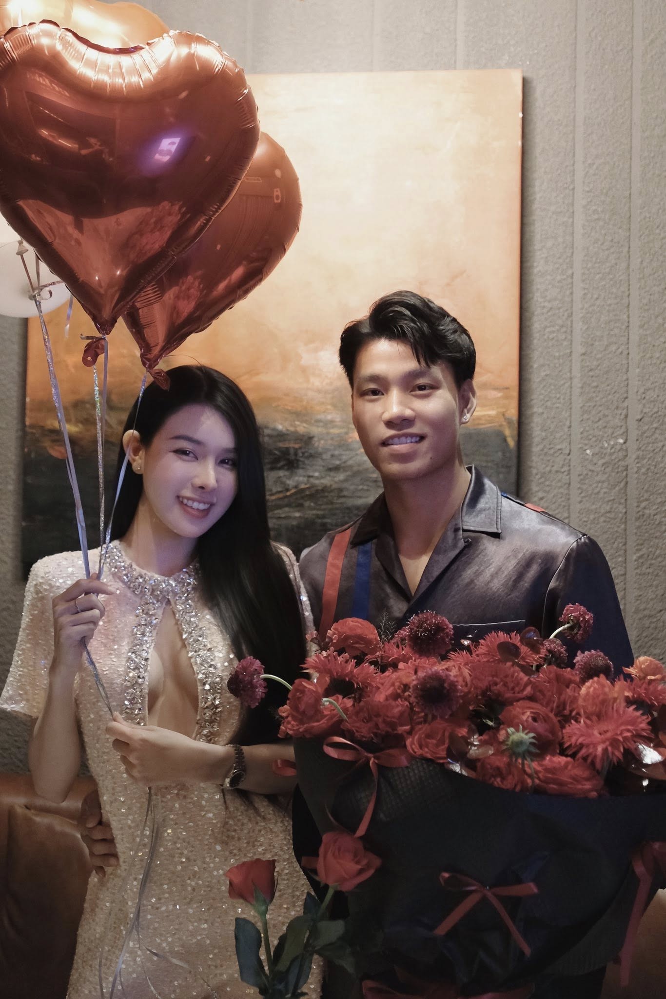 Xuất hiện với đôi môi sưng vù, bạn gái gia thế “trâm anh thế phiệt” của hậu vệ Văn Thanh phẫu thuật thẩm mỹ?- Ảnh 4.