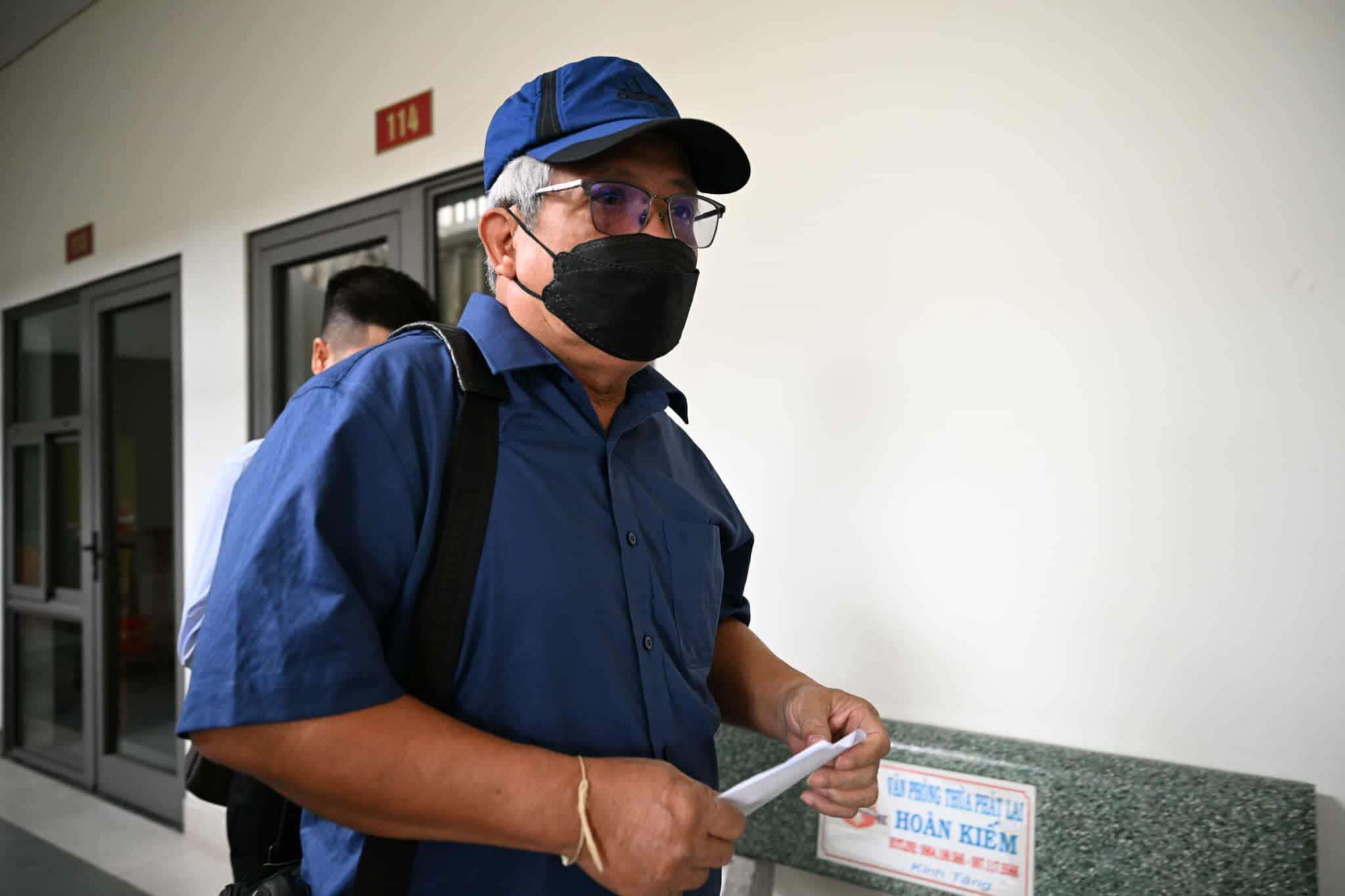 Hôm nay, cựu thứ trưởng Bộ TN-MT Nguyễn Linh Ngọc hầu toà - Ảnh 1.