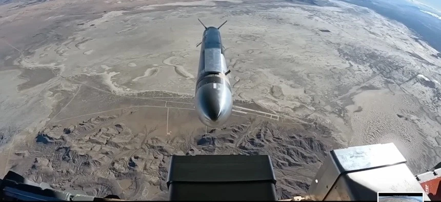 T&ecirc;n lửa h&agrave;nh tr&igrave;nh nhỏ t&iacute;ch hợp cho m&aacute;y bay kh&ocirc;ng người l&aacute;i MQ - 9 Reaper của Mỹ - Ảnh 1.