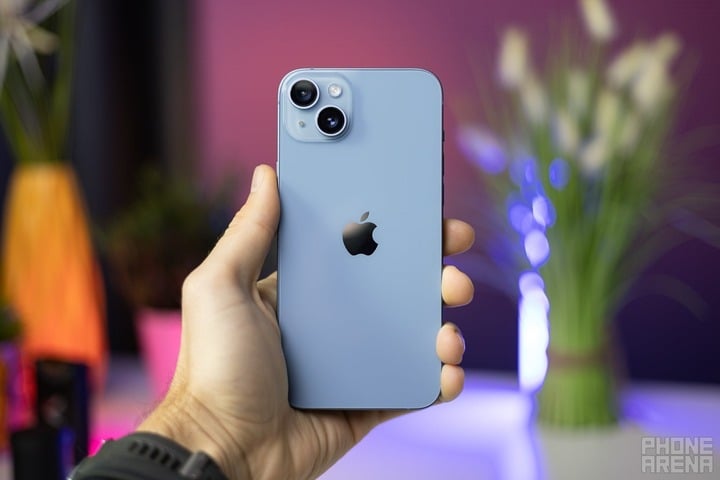 Giảm giá iPhone khiến doanh số dòng máy cũ tăng mạnh , người dùng hào hứng - Ảnh 3. Giảm giá iPhone khiến doanh số dòng máy cũ tăng mạnh , người dùng hào hứng - Ảnh 3.