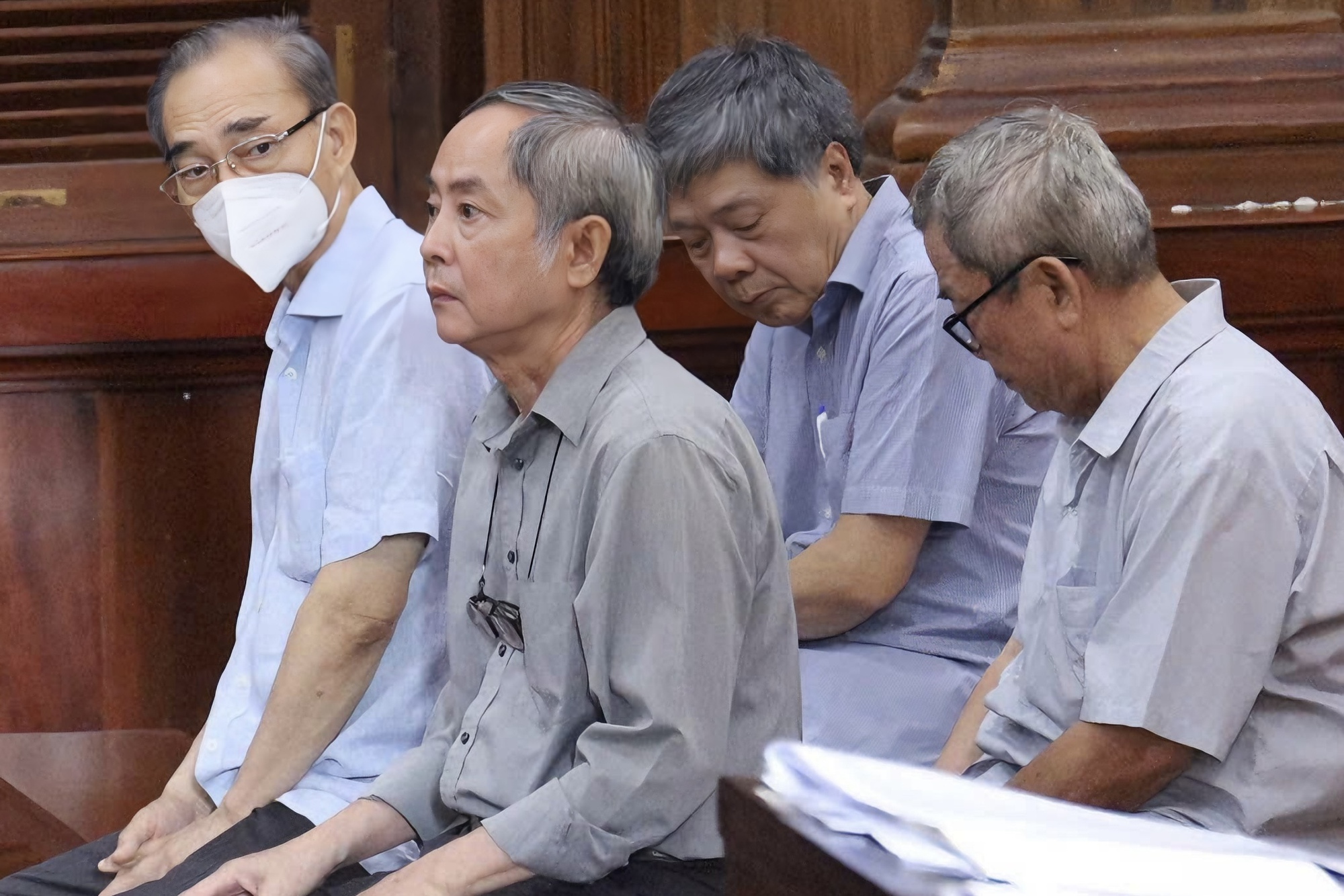 Hôm nay, dàn cựu lãnh đạo Vinafood II hầu toà liên quan khu đất 132 Bến Vân Đồn- Ảnh 1. Hôm nay, dàn cựu lãnh đạo Vinafood II hầu toà liên quan khu đất 132 Bến Vân Đồn- Ảnh 1.