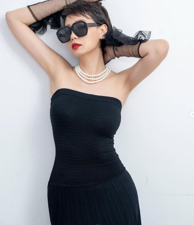 Mẹ vợ hot nhất làng bóng đá khoe nhan sắc U50 trẻ đẹp khó tin, “gen” đỉnh cỡ này Doãn Hải My cỡ nào?- Ảnh 2.