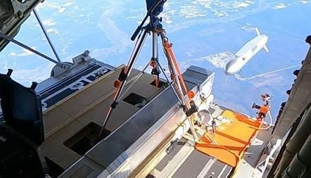 T&ecirc;n lửa h&agrave;nh tr&igrave;nh nhỏ t&iacute;ch hợp cho m&aacute;y bay kh&ocirc;ng người l&aacute;i MQ - 9 Reaper của Mỹ - Ảnh 2.