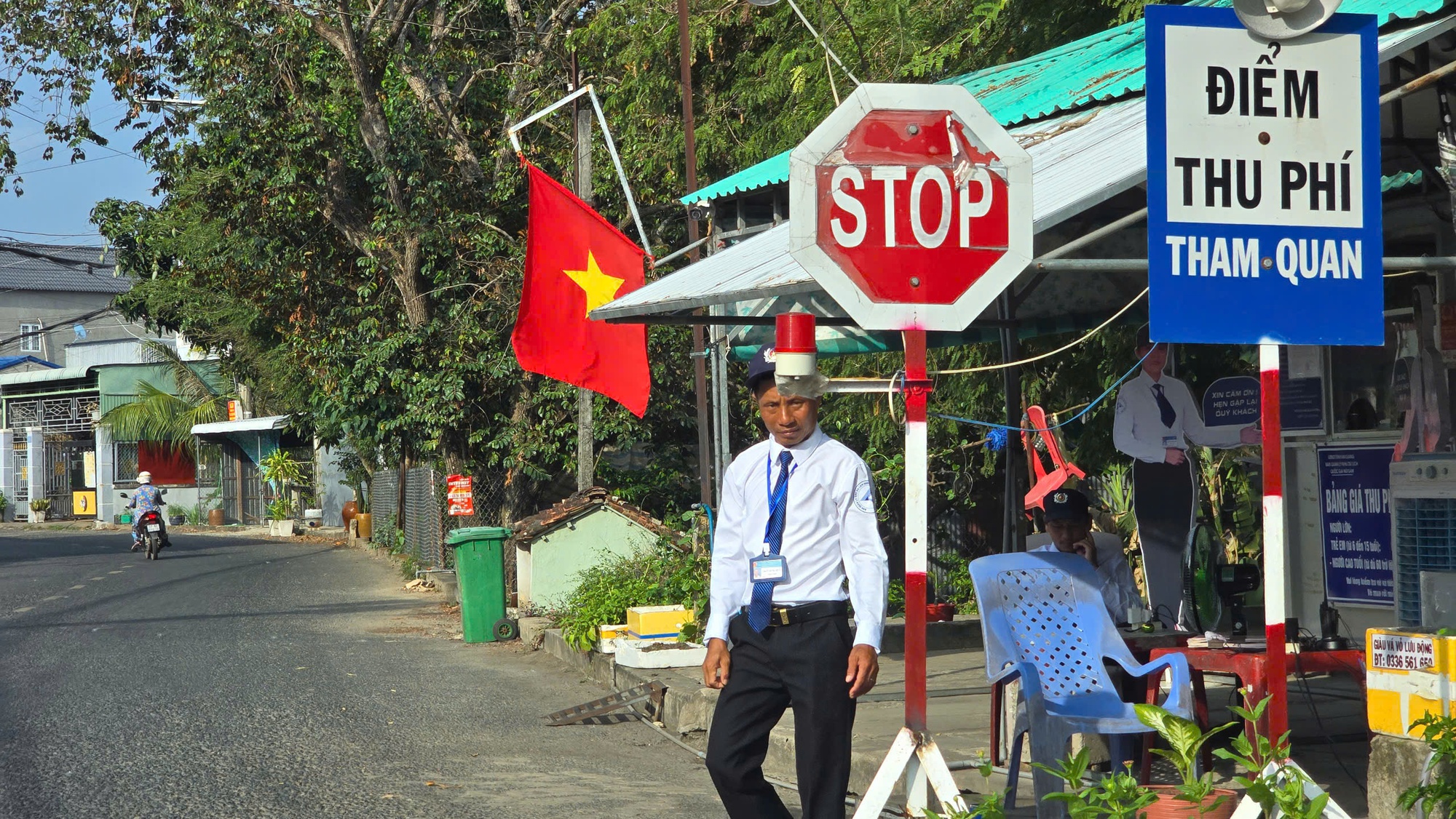 Vụ trạm thu phí Núi Sam: Lãnh đạo tỉnh An Giang có chỉ đạo quyết liệt - Ảnh 1. Vụ trạm thu phí Núi Sam: Lãnh đạo tỉnh An Giang có chỉ đạo quyết liệt - Ảnh 1.