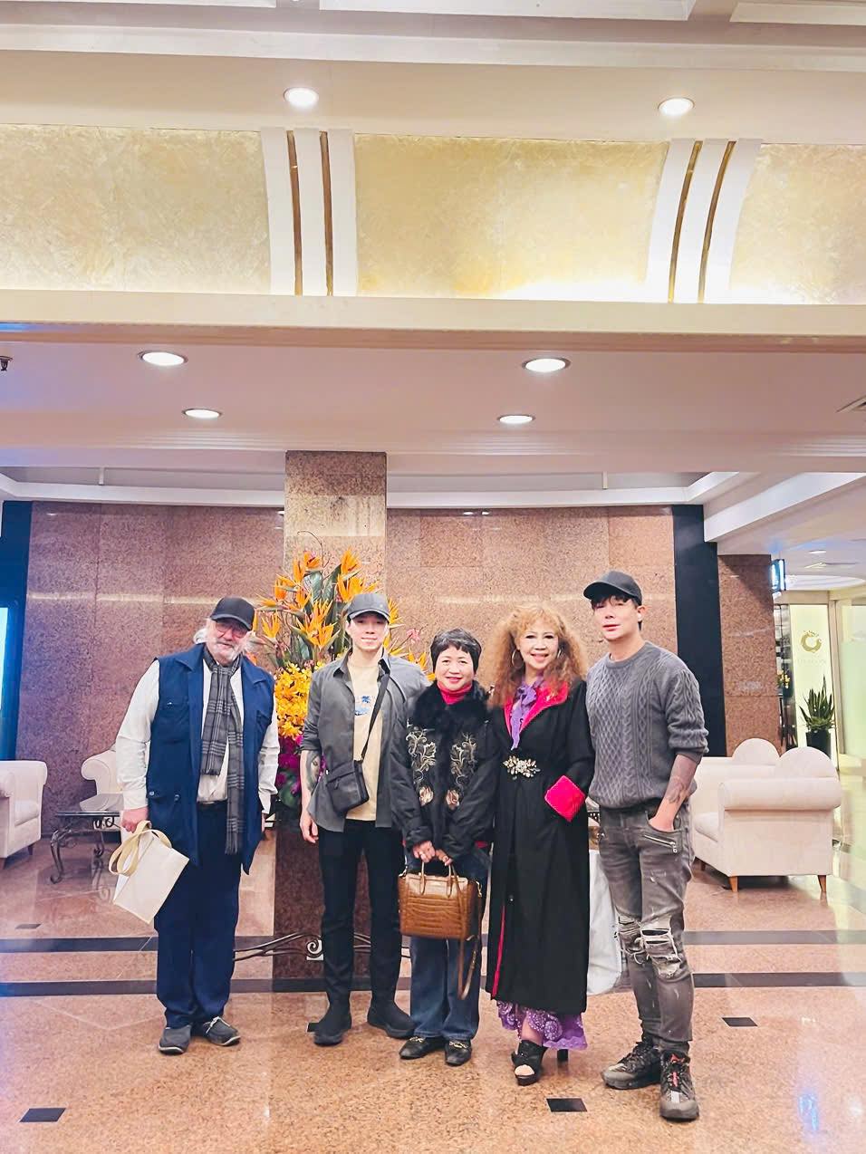 Nathan Lee bất ngờ ra MV hát tiếng Trung sau thời gian ở ẩn - Ảnh 2. Nathan Lee bất ngờ ra MV hát tiếng Trung sau thời gian ở ẩn - Ảnh 2.