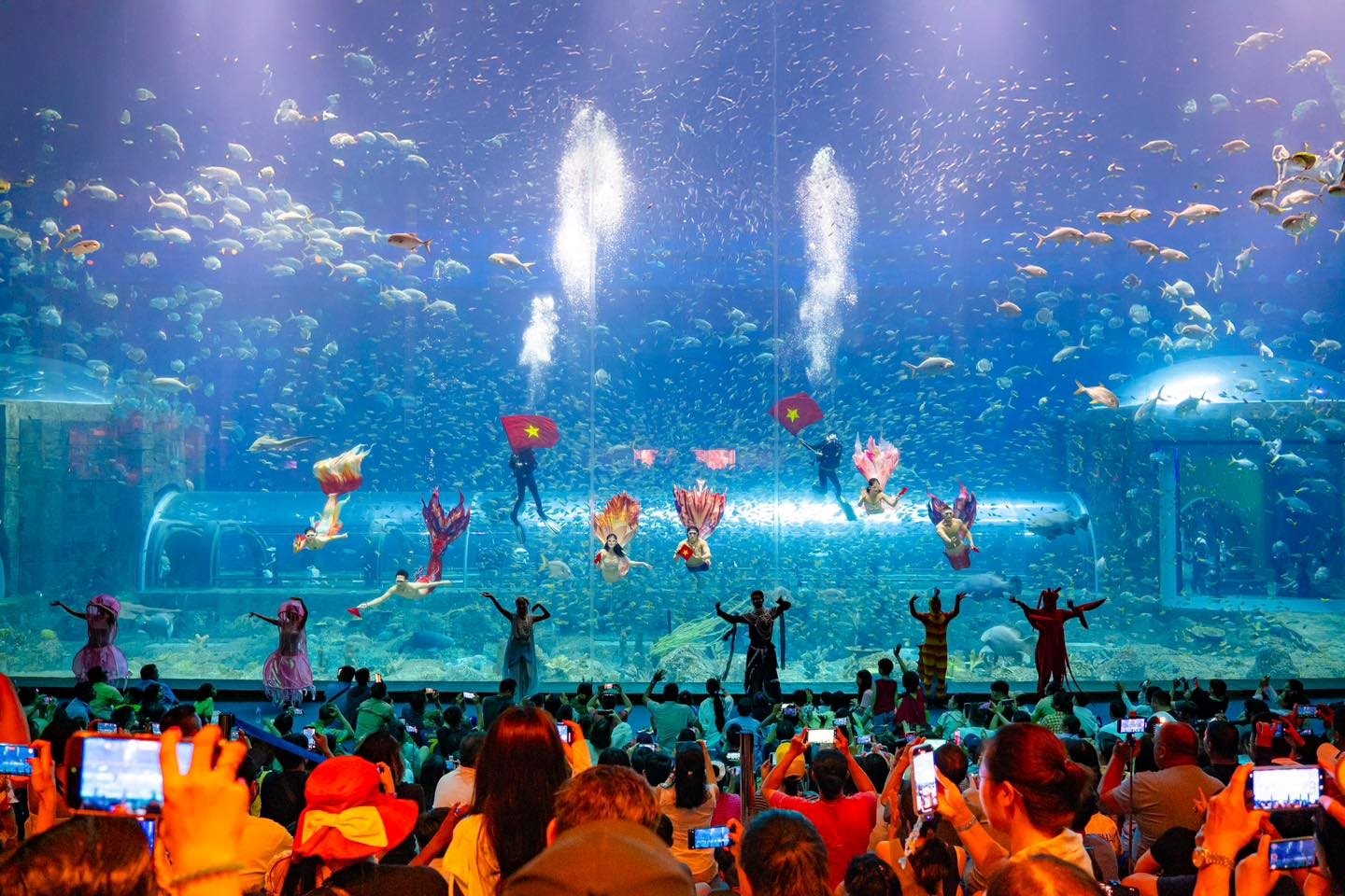 C&ocirc;ng vi&ecirc;n chủ đề  - "Cỗ m&aacute;y in tiền" của Vinpearl v&agrave; cuộc đua vươn tầm ch&acirc;u &Aacute; - Ảnh 3.