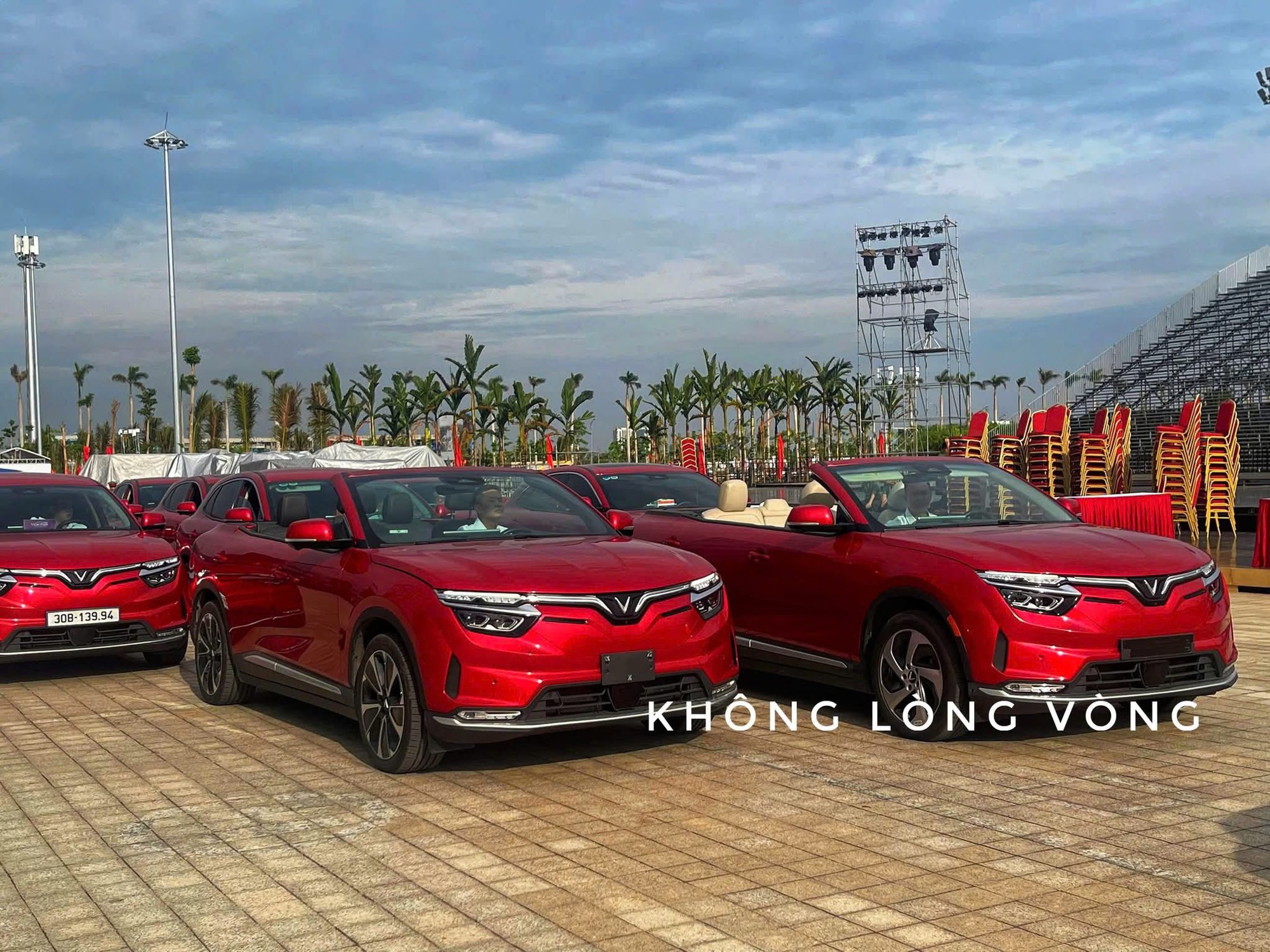 Cơ hội xem tận mắt bộ đôi VinFast VF 8 mui trần tại Hải Phòng: Thiết kế như xe thương mại, có 2 phiên bản - Ảnh 3.