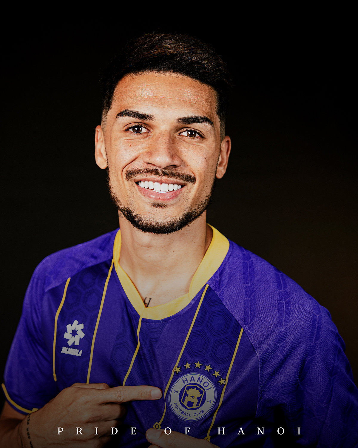 Bạn thân Xuân Son chốt hợp đồng với đội bầu Hiển, hạ quyết tâm nhập tịch để khoác áo tuyển Việt Nam - Ảnh 1.