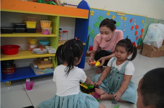 Đề xuất tăng phụ cấp giáo viên mầm non lên 80 % để cải thiện thu nhập - Ảnh 1. Đề xuất tăng phụ cấp giáo viên mầm non lên 80 % để cải thiện thu nhập - Ảnh 1.