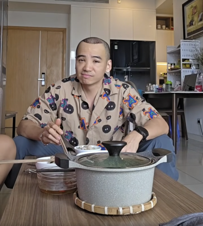 Chồng Hoa hậu H'Hen Niê phẫu thuật thẩm mỹ?- Ảnh 1. Chồng Hoa hậu H'Hen Niê phẫu thuật thẩm mỹ?- Ảnh 1.