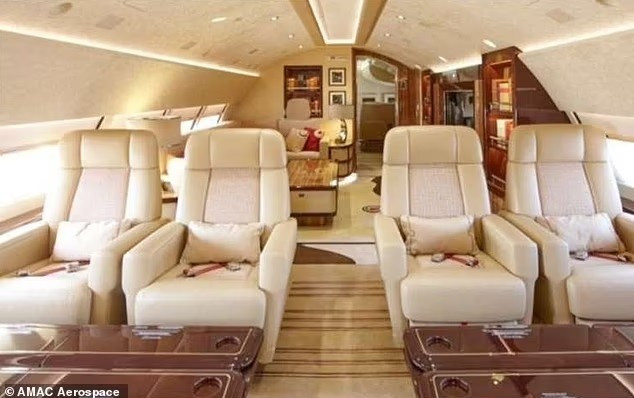 Chuyên cơ của Trump: Cung điện bay 400 triệu USD được Qatar tặng cựu Tổng thống Mỹ - Ảnh 10. Chuyên cơ của Trump: Cung điện bay 400 triệu USD được Qatar tặng cựu Tổng thống Mỹ - Ảnh 10.