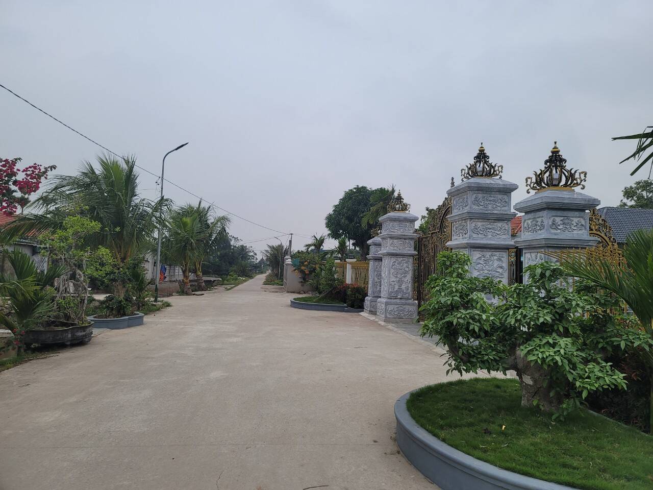 4 anh em ruột xây 4 căn villa giống hệt nhau trong khuôn viên rộng 6.000m2 ở Thanh Hóa: Resort nào đọ nổi đây?- Ảnh 3.