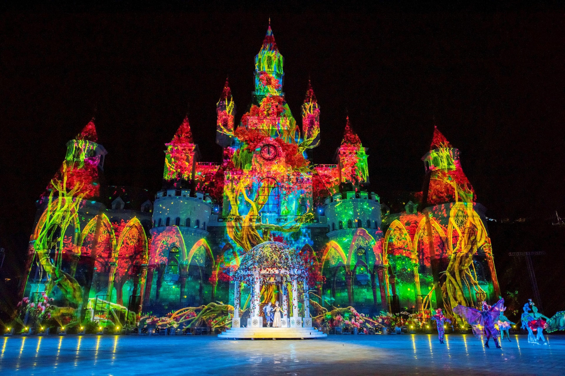 C&ocirc;ng vi&ecirc;n chủ đề  - "Cỗ m&aacute;y in tiền" của Vinpearl v&agrave; cuộc đua vươn tầm ch&acirc;u &Aacute; - Ảnh 5.