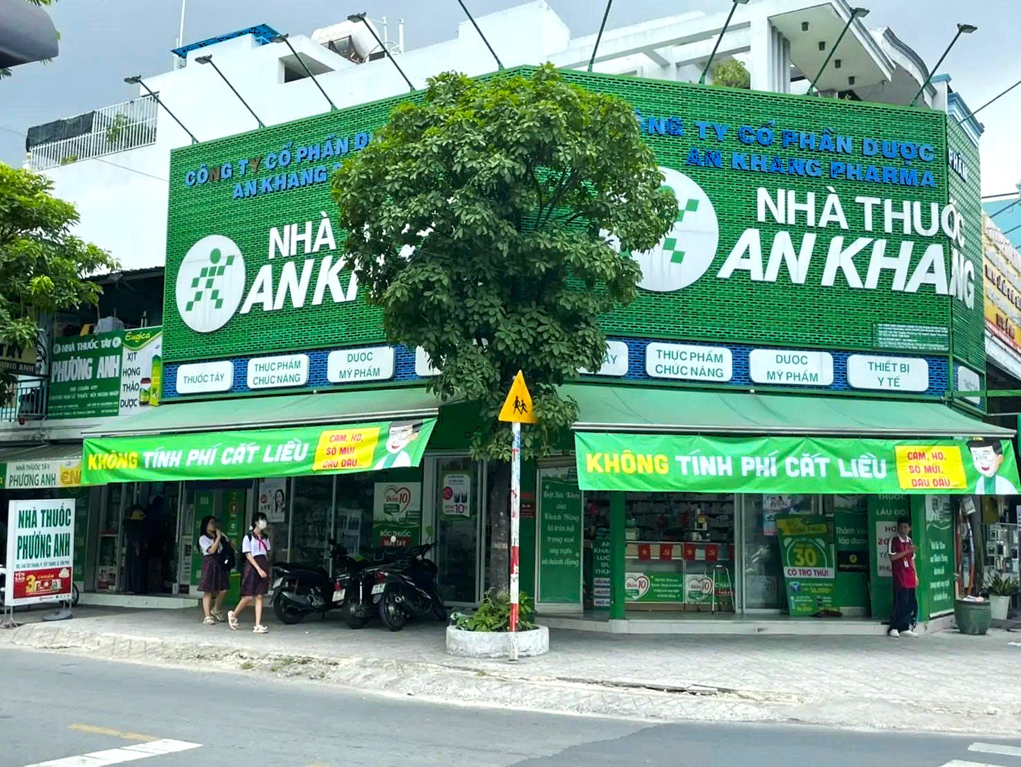 An Khang n&acirc;ng cao quyền lợi người d&ugrave;ng bằng hệ thống tra cứu thuốc trực tiếp - Ảnh 2.