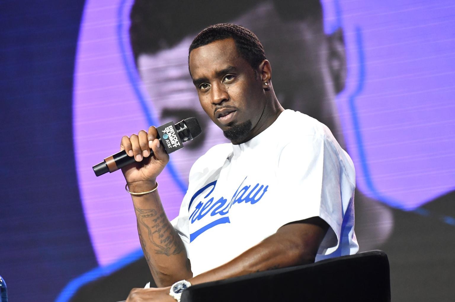 Nóng nhất hôm nay: Diddy bị đưa ra xét xử, lời khai về trò biến thái của ông trùm với bạn gái cũ gây sốc- Ảnh 1. Nóng nhất hôm nay: Diddy bị đưa ra xét xử, lời khai về trò biến thái của ông trùm với bạn gái cũ gây sốc- Ảnh 1.