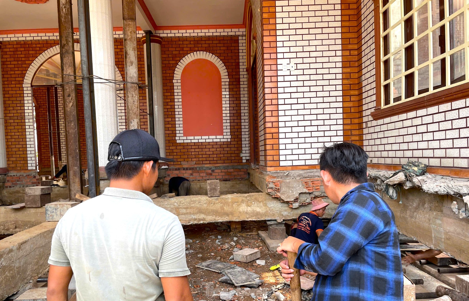 Di dời biệt thự 1 . 000 Tấn để làm Vành đai 3 TPHCM - Ảnh 3.