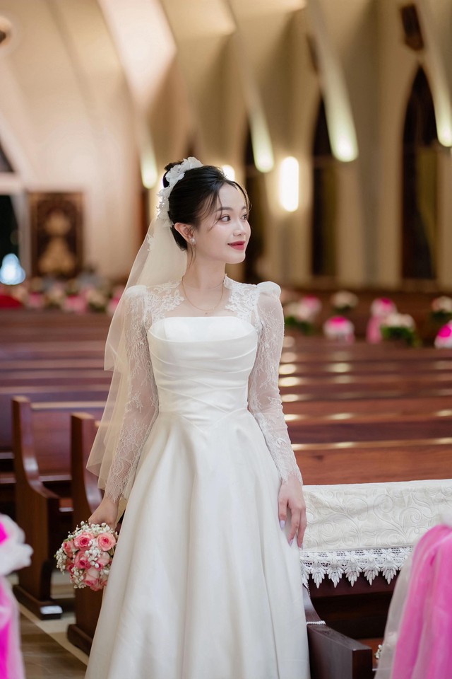 C&ocirc; g&aacute;i Nghệ An để lộ v&ograve;ng 2 l&ugrave;m l&ugrave;m nghi vấn mang bầu với Hồ Văn Cường sau đ&aacute;m cưới- Ảnh 2.