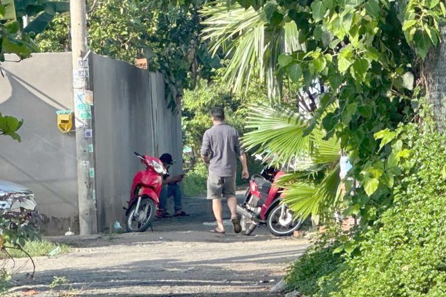 Điều tra vụ 2 người đàn ông tử vong bất thường ở Bình Chánh , TPHCM - Ảnh 1.