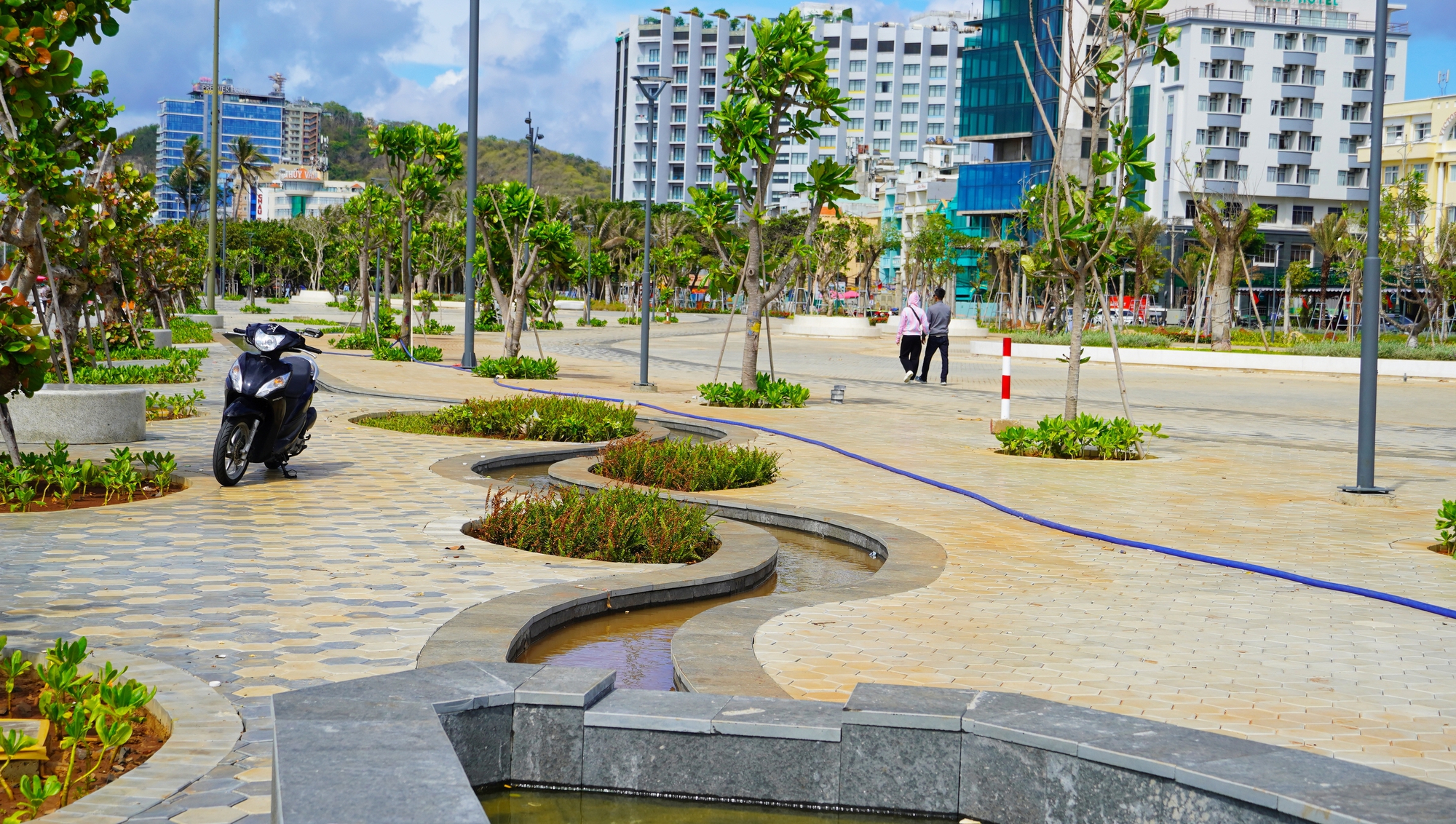 Dự án Chỉnh trang trục đường thùy Vân tại TP Vũng Tàu xử lý rác thải kịp thời - Ảnh 3.