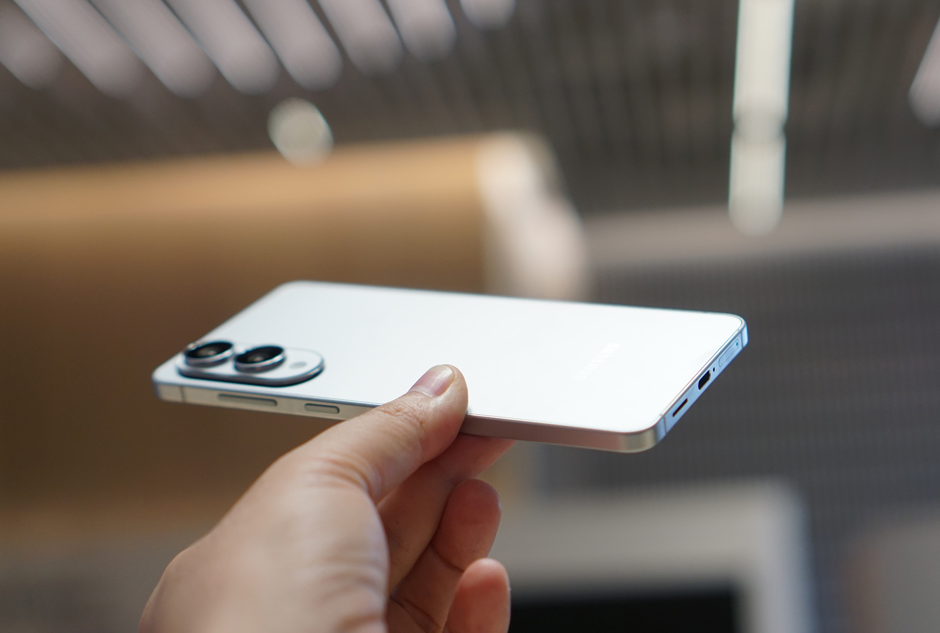 Galaxy S25 Edge: Smartphone mỏng 5 , 8 mm , giá 30 triệu đồng từ Samsung - Ảnh 1. Galaxy S25 Edge: Smartphone mỏng 5 , 8 mm , giá 30 triệu đồng từ Samsung - Ảnh 1.