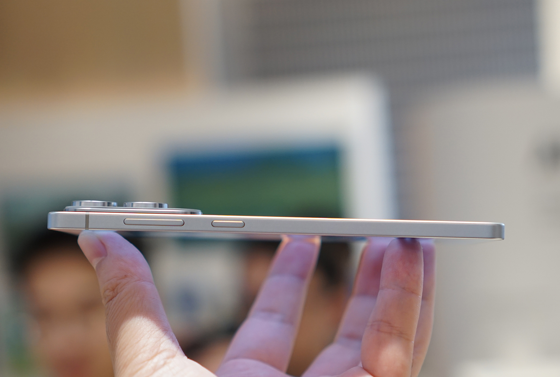Galaxy S25 Edge: Smartphone mỏng 5 , 8 mm , giá 30 triệu đồng từ Samsung - Ảnh 8. Galaxy S25 Edge: Smartphone mỏng 5 , 8 mm , giá 30 triệu đồng từ Samsung - Ảnh 8.