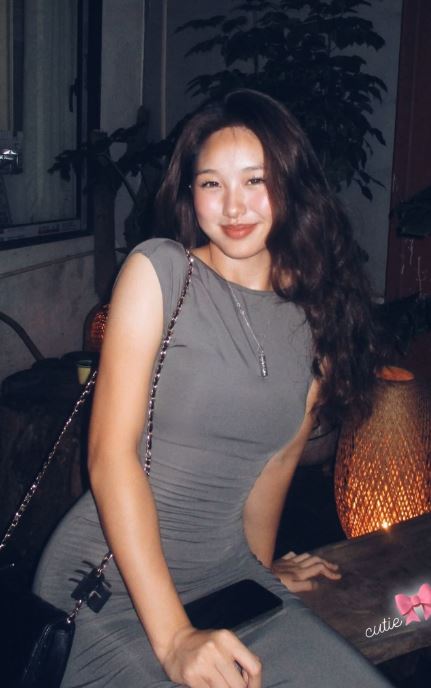 Con gái hoa khôi bóng chuyền Kim Huệ trở thành ứng viên "hoa khôi",17 tuổi xinh đẹp phổng phao, chiều cao còn ấn tượng hơn - Ảnh 4. Con gái hoa khôi bóng chuyền Kim Huệ trở thành ứng viên "hoa khôi",17 tuổi xinh đẹp phổng phao, chiều cao còn ấn tượng hơn - Ảnh 4.