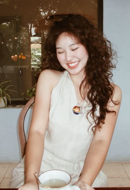 Con gái hoa khôi bóng chuyền Kim Huệ trở thành ứng viên "hoa khôi",17 tuổi xinh đẹp phổng phao, chiều cao còn ấn tượng hơn - Ảnh 3. Con gái hoa khôi bóng chuyền Kim Huệ trở thành ứng viên "hoa khôi",17 tuổi xinh đẹp phổng phao, chiều cao còn ấn tượng hơn - Ảnh 3.