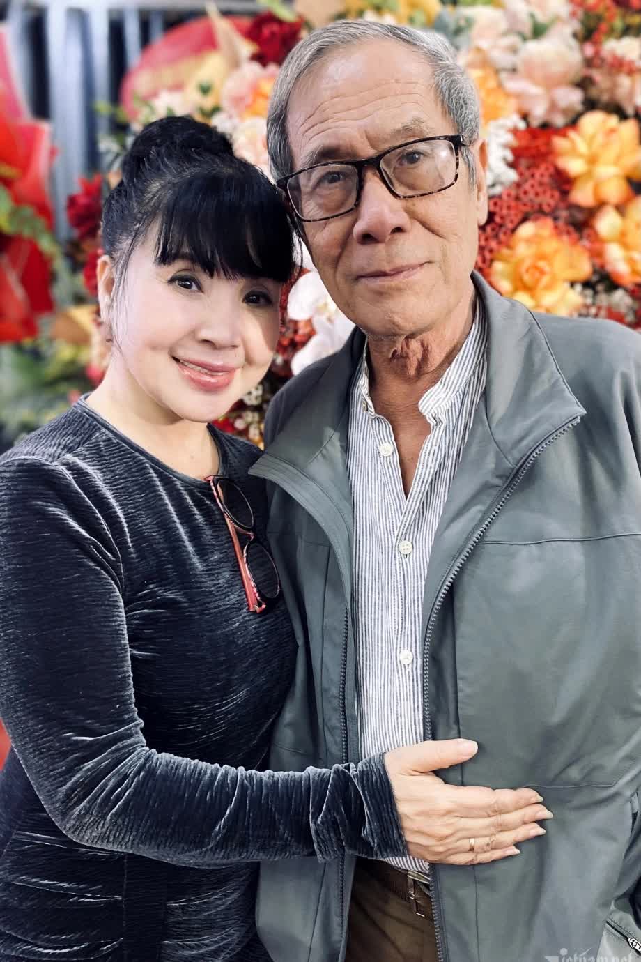 Nữ NSND nổi tiếng cả nước ân hận vì không sinh con cho chồng 2, tự nhận lỗi về mình- Ảnh 2. Nữ NSND nổi tiếng cả nước ân hận vì không sinh con cho chồng 2, tự nhận lỗi về mình- Ảnh 2.