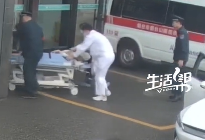 Vừa lên xe đi thi ĐH, người bạn ngồi cạnh bỗng gục xuống ngừng thở, nam sinh chỉ mất 1 giây để ra quyết định thay đổi cả đời mình- Ảnh 3.