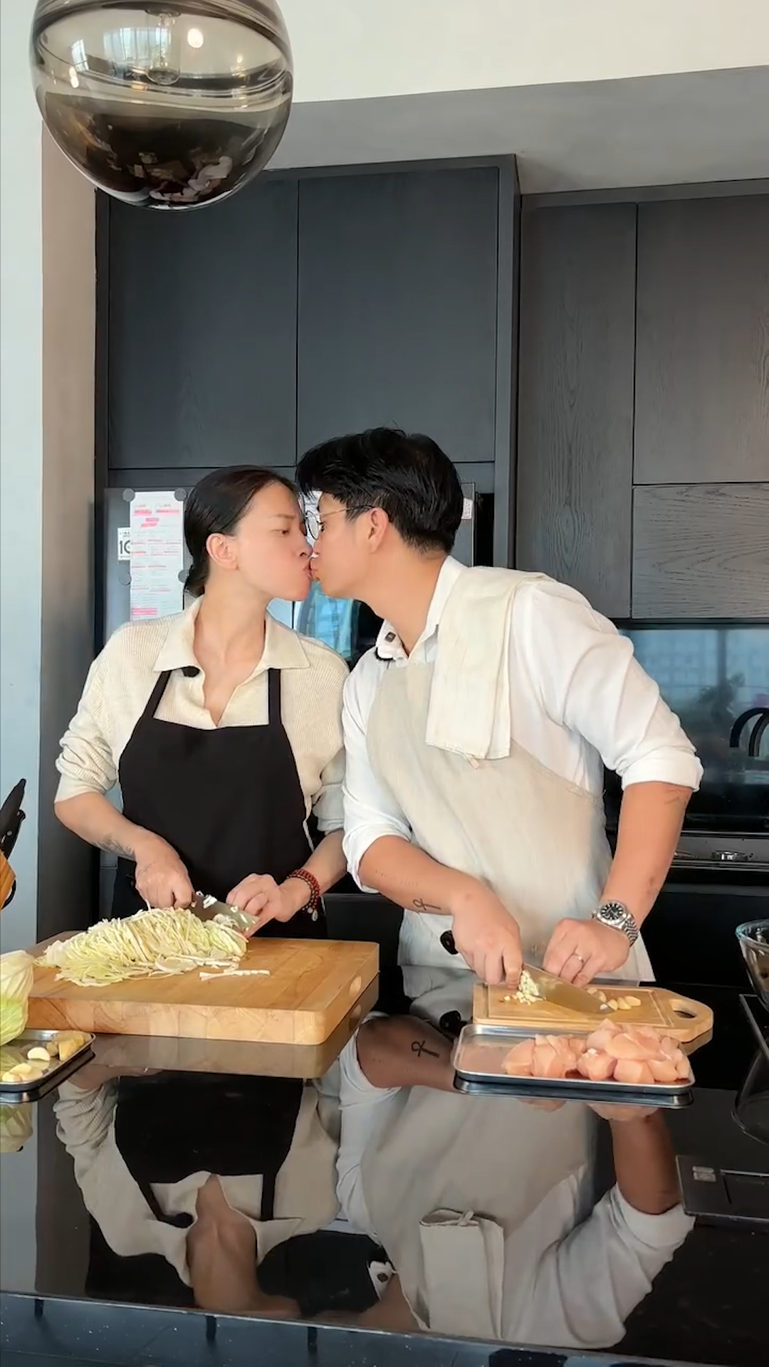 “Bà bầu” Ngô Thanh Vân được chồng cưng như trứng: Lo từng bữa ăn, không quên phát cẩu lương mệt nghỉ- Ảnh 4. “Bà bầu” Ngô Thanh Vân được chồng cưng như trứng: Lo từng bữa ăn, không quên phát cẩu lương mệt nghỉ- Ảnh 4.