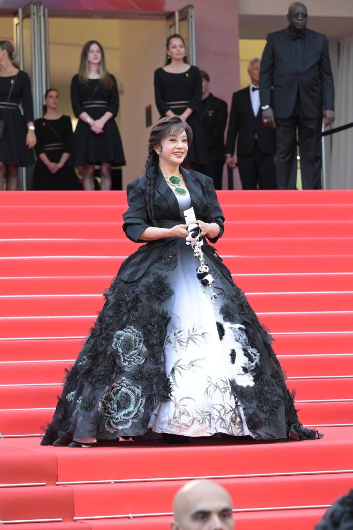Đang xúng xính dự Cannes 2025, 1 sao nữ hạng A gặp biến căng và có nguy cơ đi tù- Ảnh 2. Đang xúng xính dự Cannes 2025, 1 sao nữ hạng A gặp biến căng và có nguy cơ đi tù- Ảnh 2.