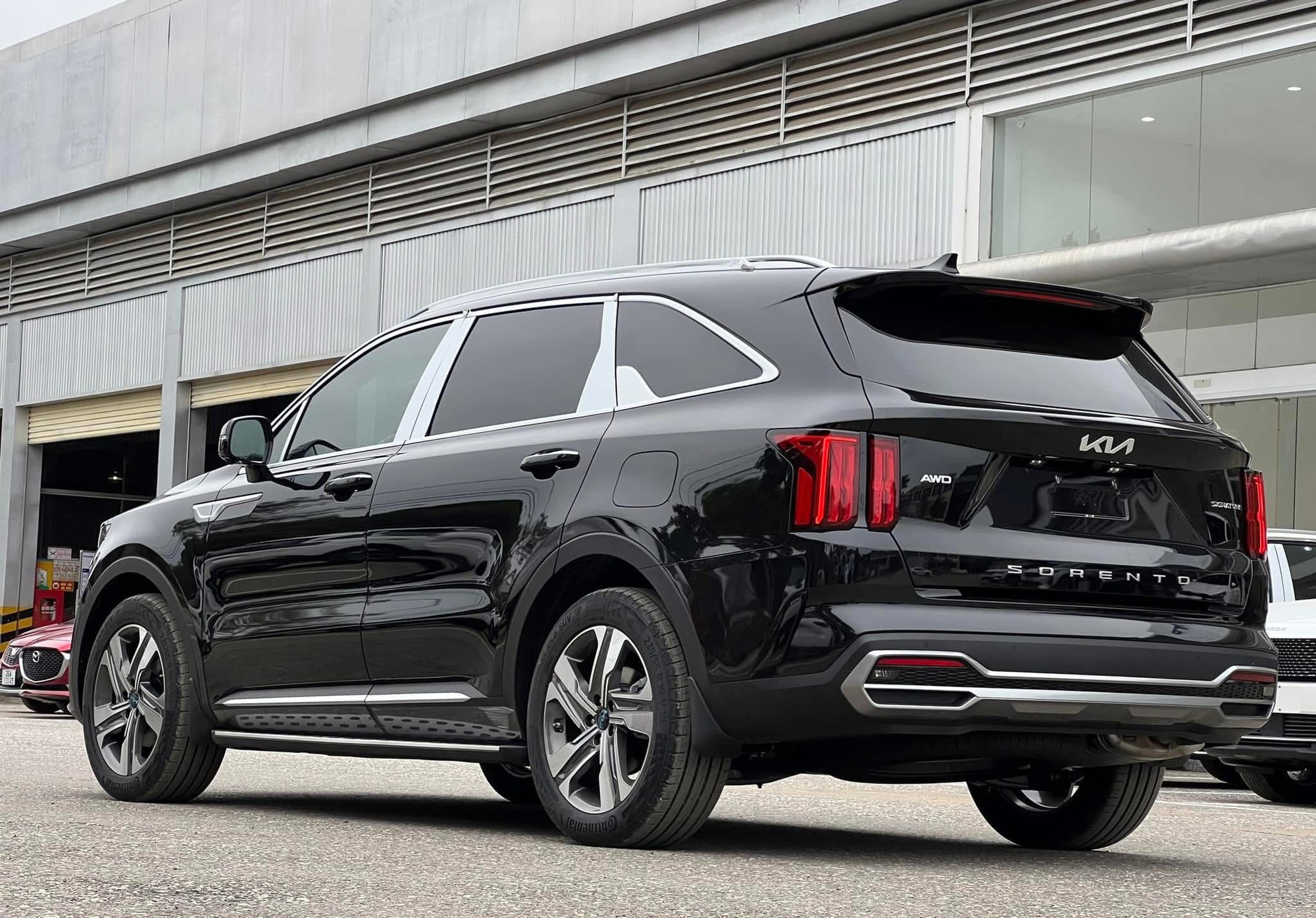 Giá Kia Sorento lần đầu giảm dưới mốc 900 triệu tại đại lý: Rẻ nhất phân khúc, ngang CX-5 bản tầm trung, dọn kho chờ bản mới sắp ra mắt - Ảnh 4.