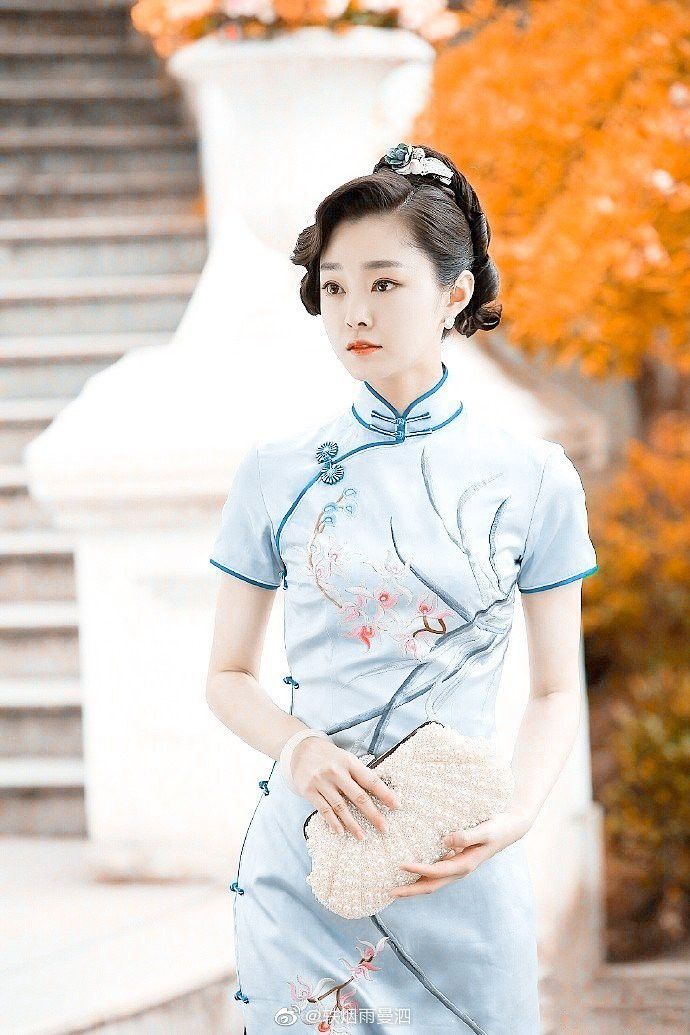 10 mỹ nhân mặc sườn xám đẹp nhất Trung Quốc: Lưu Diệc Phi xếp thứ 7, hạng 1 không có đối thủ suốt 25 năm- Ảnh 30.