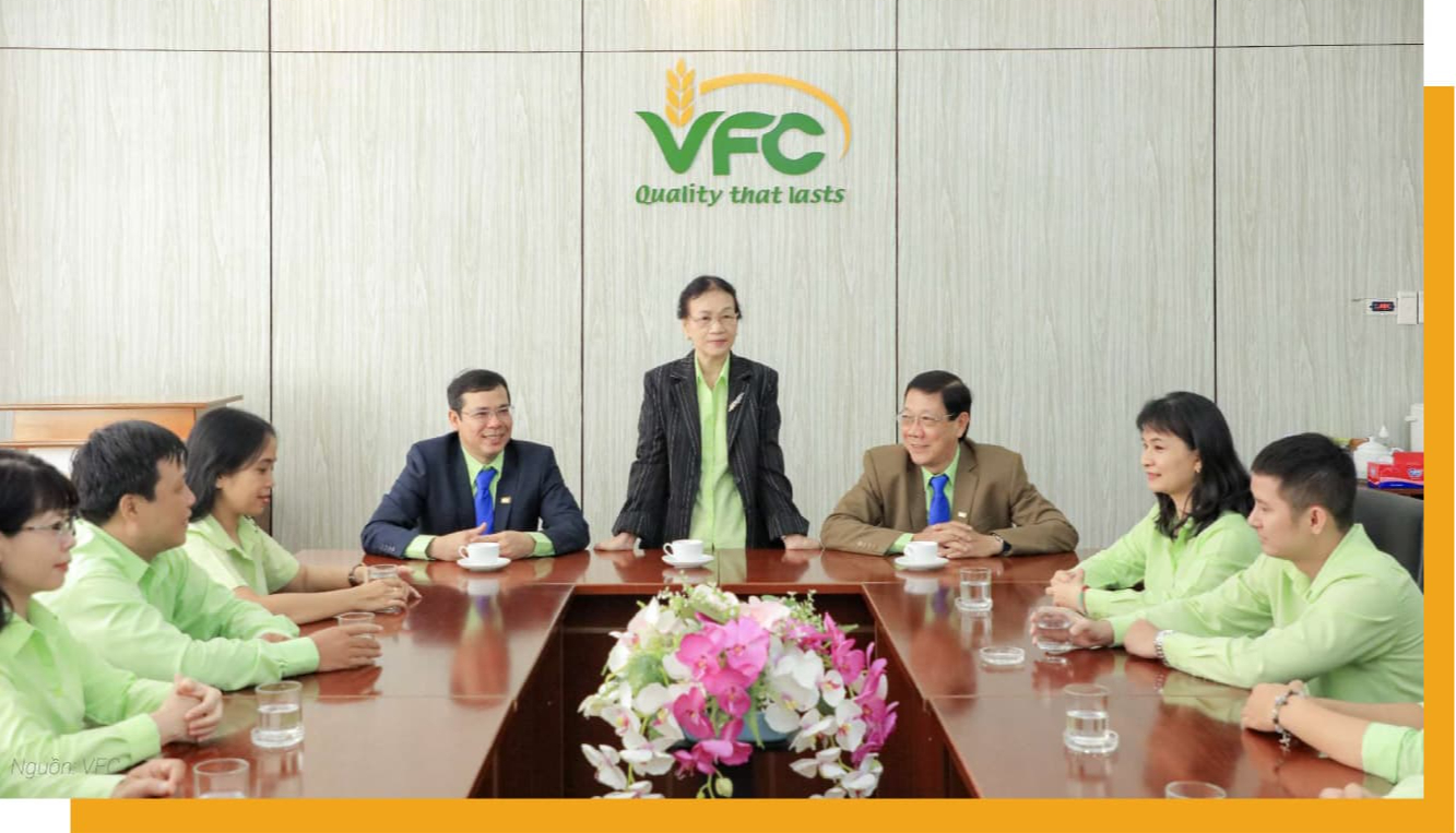 Xôn xao thông tin nữ chủ tịch ngoài 80 tuổi nhận lương gần 7,5 tỷ mỗi tháng, bỏ xa hàng loạt sếp lớn ngân hàng?- Ảnh 2. Xôn xao thông tin nữ chủ tịch ngoài 80 tuổi nhận lương gần 7,5 tỷ mỗi tháng, bỏ xa hàng loạt sếp lớn ngân hàng?- Ảnh 2.