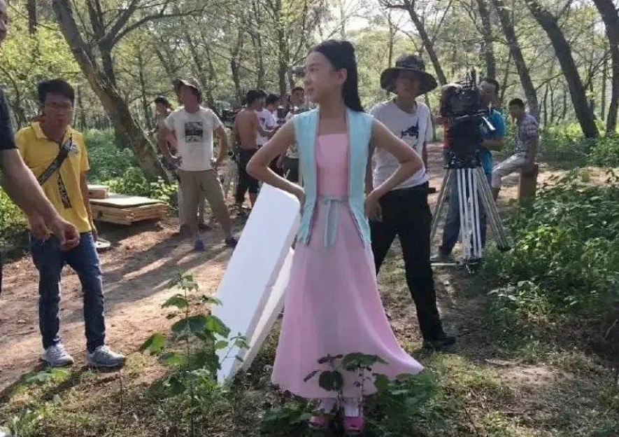 Hot nhất Weibo: Đôi khuyên tai 8 tỷ vạch trần bí mật động trời của nữ chính Sở Kiều Truyện 2- Ảnh 4. Hot nhất Weibo: Đôi khuyên tai 8 tỷ vạch trần bí mật động trời của nữ chính Sở Kiều Truyện 2- Ảnh 4.