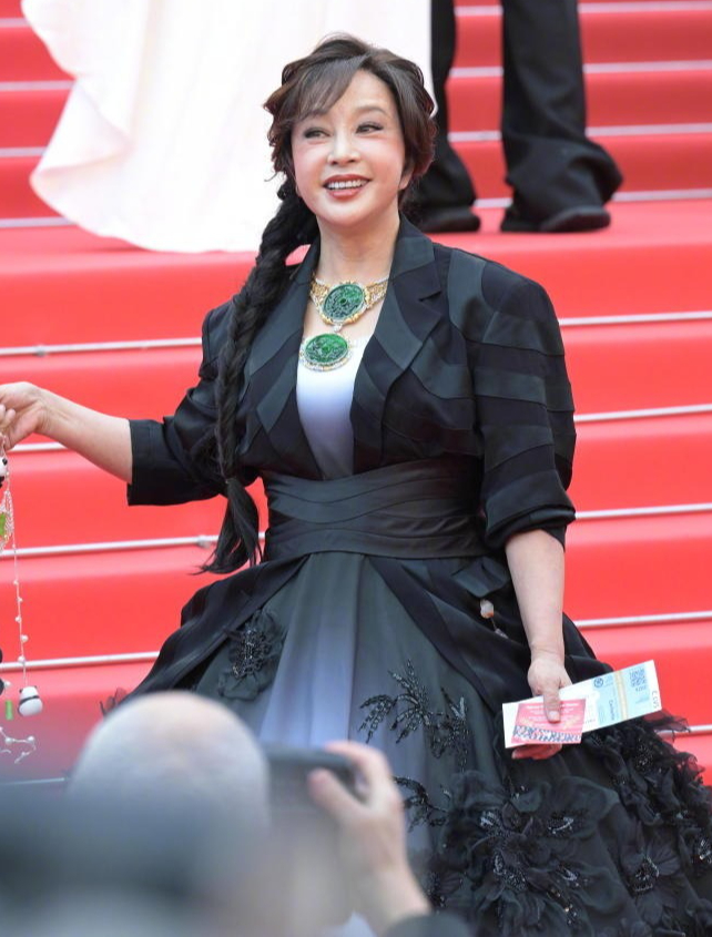 Đang xúng xính dự Cannes 2025, 1 sao nữ hạng A gặp biến căng và có nguy cơ đi tù- Ảnh 1. Đang xúng xính dự Cannes 2025, 1 sao nữ hạng A gặp biến căng và có nguy cơ đi tù- Ảnh 1.