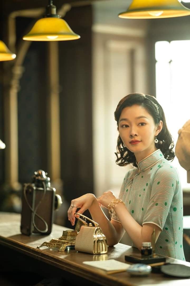 10 mỹ nhân mặc sườn xám đẹp nhất Trung Quốc: Lưu Diệc Phi xếp thứ 7, hạng 1 không có đối thủ suốt 25 năm- Ảnh 33.