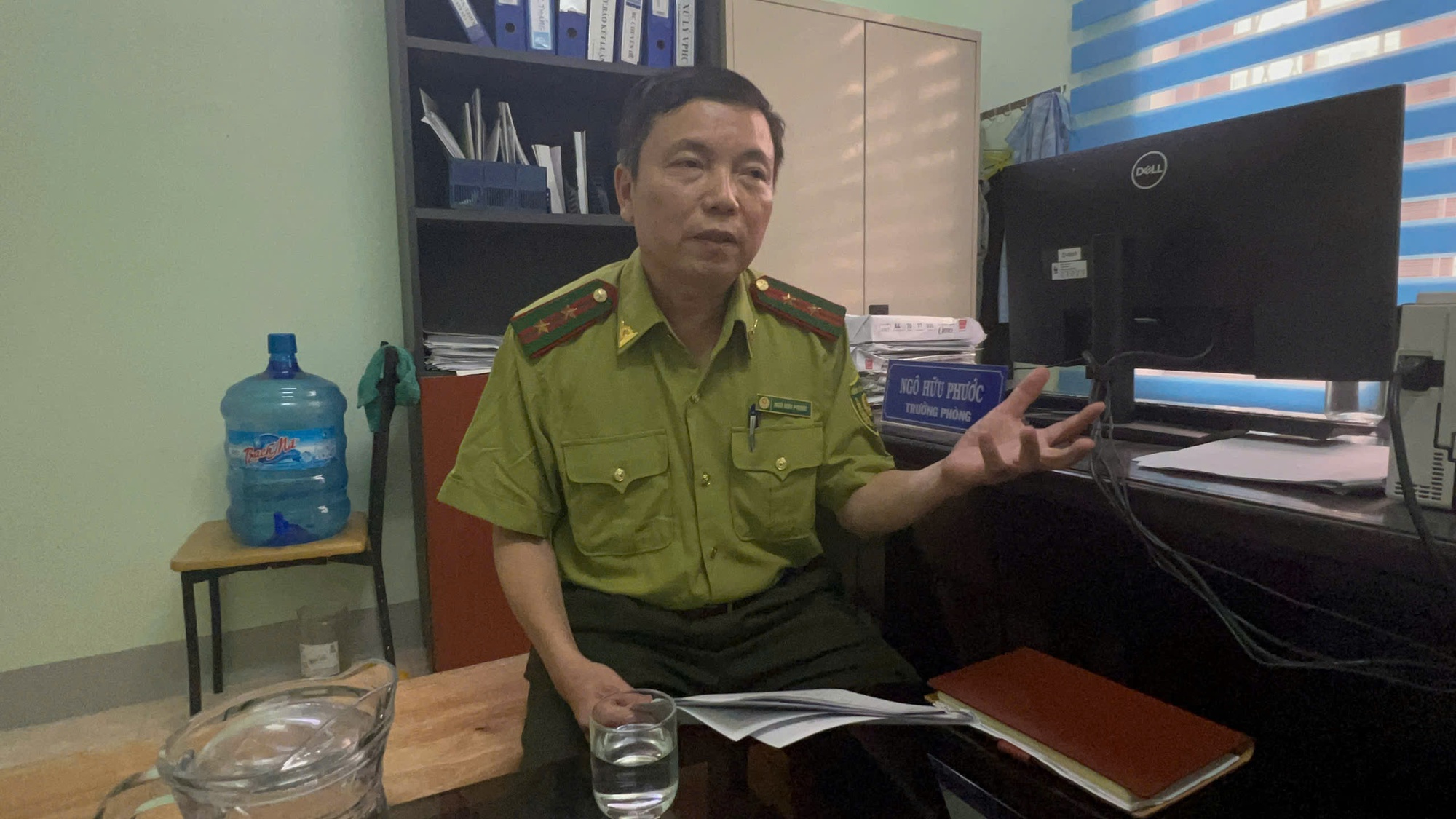 Kiểm lâm Huế yêu cầu chứng minh nguồn gốc hợp pháp chim cảnh khi uống cà phê - Ảnh 1. Kiểm lâm Huế yêu cầu chứng minh nguồn gốc hợp pháp chim cảnh khi uống cà phê - Ảnh 1.
