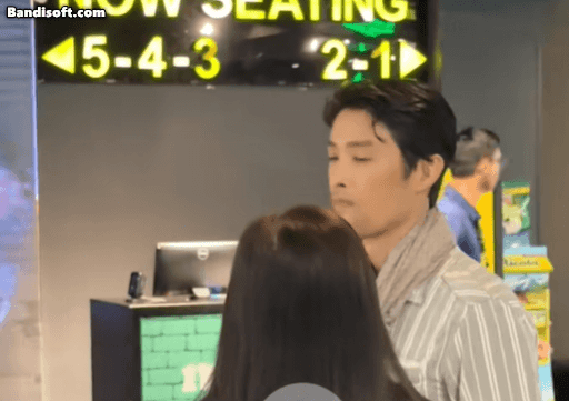 Johnny Trí Nguyễn lộ diện giữa ồn ào chia tay bạn gái 10 năm, visual khác lạ khiến cả cõi mạng quá sốc- Ảnh 3. Johnny Trí Nguyễn lộ diện giữa ồn ào chia tay bạn gái 10 năm, visual khác lạ khiến cả cõi mạng quá sốc- Ảnh 3.