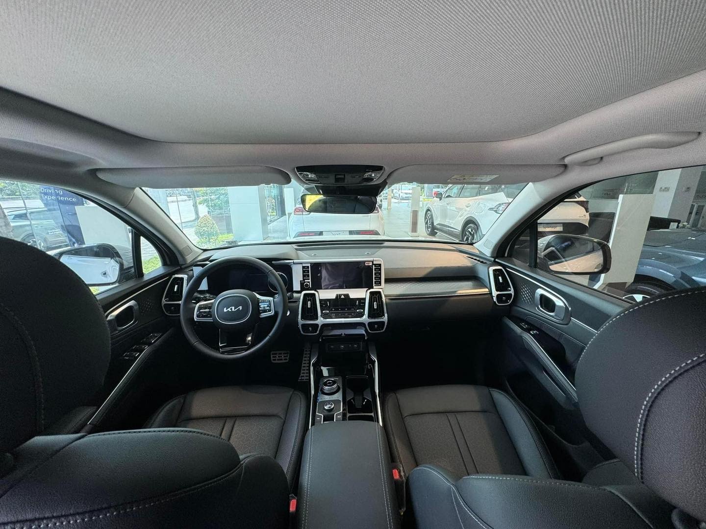 Giá Kia Sorento lần đầu giảm dưới mốc 900 triệu tại đại lý: Rẻ nhất phân khúc, ngang CX-5 bản tầm trung, dọn kho chờ bản mới sắp ra mắt - Ảnh 7.