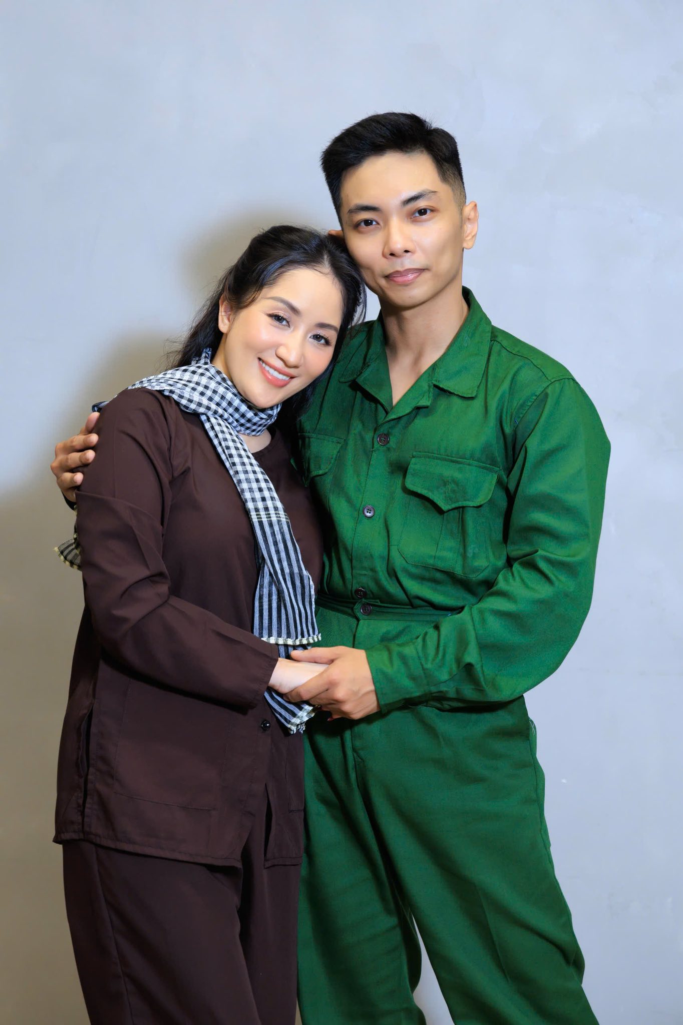 Mẹ Phan Hiển là ai? Giàu có và quyền lực cỡ nào?- Ảnh 1. Mẹ Phan Hiển là ai? Giàu có và quyền lực cỡ nào?- Ảnh 1.