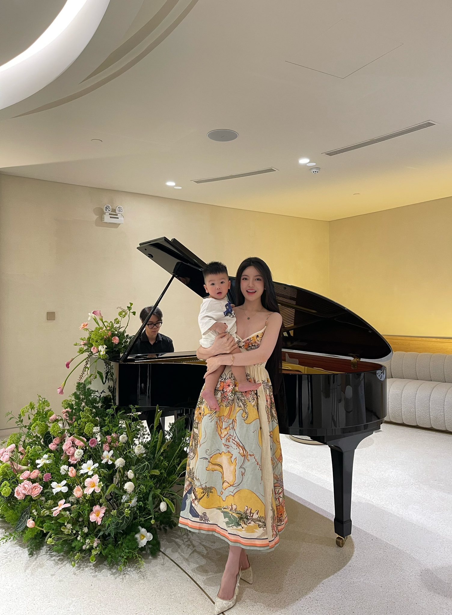 Quang Hải chơi lớn mua Range Rover h&agrave;ng chục tỷ tặng Chu Thanh Huyền, chỉ với duy nhất một điều kiện- Ảnh 2.