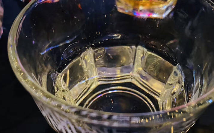 Khuyên chân thành: 6 loại cốc này biến nước nóng thành "thuốc độc" cần bỏ ngay nhưng nhà nào cũng có- Ảnh 2.