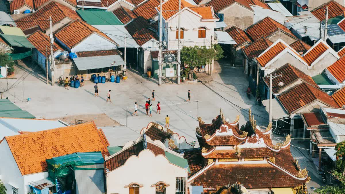 Phát hiện ngôi làng có duy nhất 1 đường vào gần Nha Trang, du khách ấn tượng với cảnh từ trên cao - Ảnh 2.