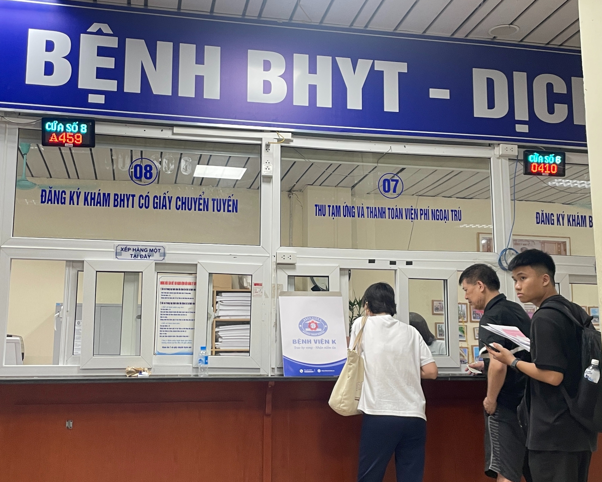 Không để thủ tục chuyển viện gây phiền hà cho người bệnh BHYT- Ảnh 1.