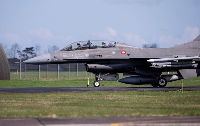 Ukraine sẽ nhận máy bay chiến đấu F - 16 từ Na Uy trong năm 2025 - Ảnh 1.