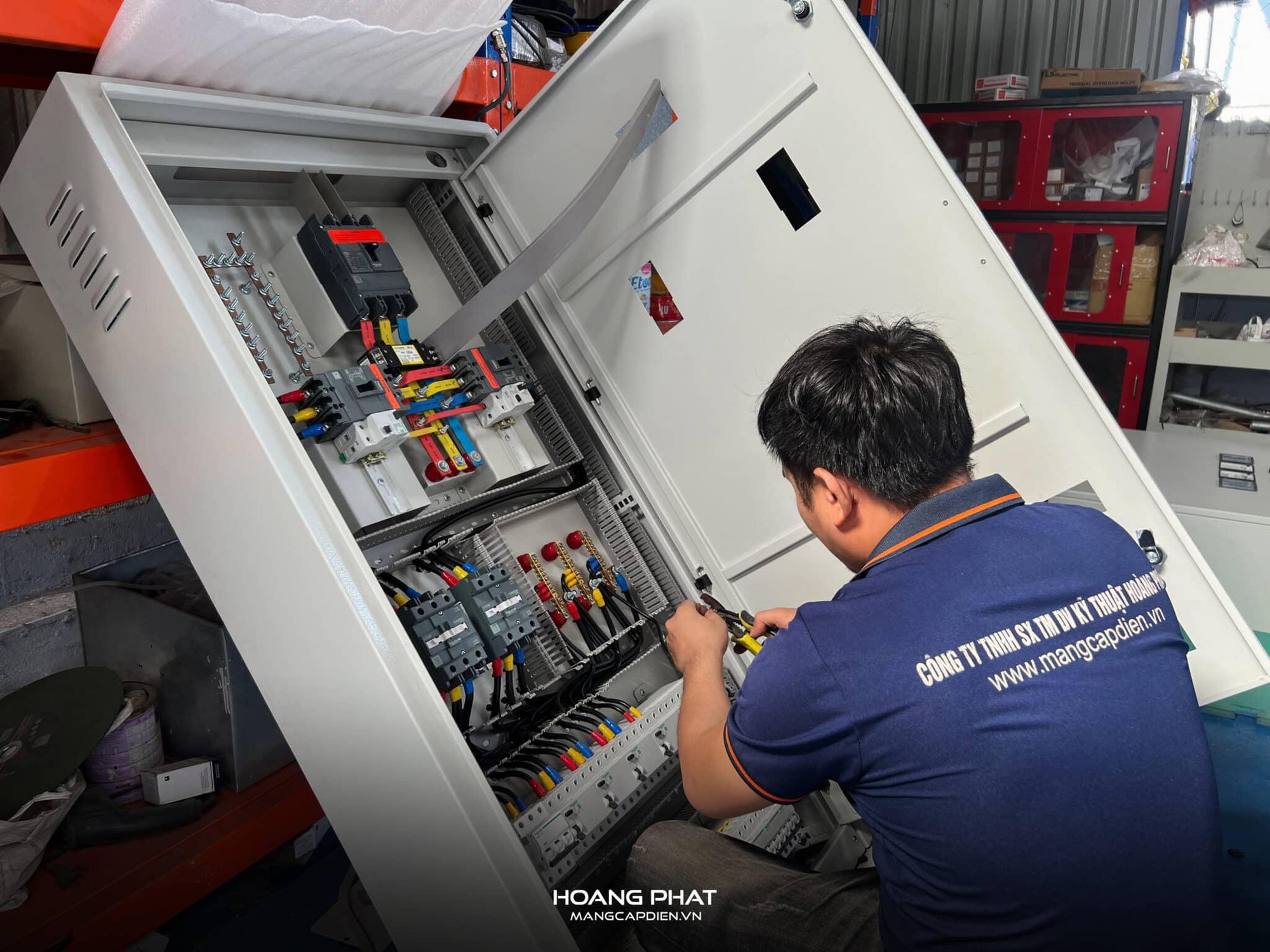 Tủ điện Hoàng Phát - Đối tác tin cậy cho các công trình điện công nghiệp - Ảnh 2.