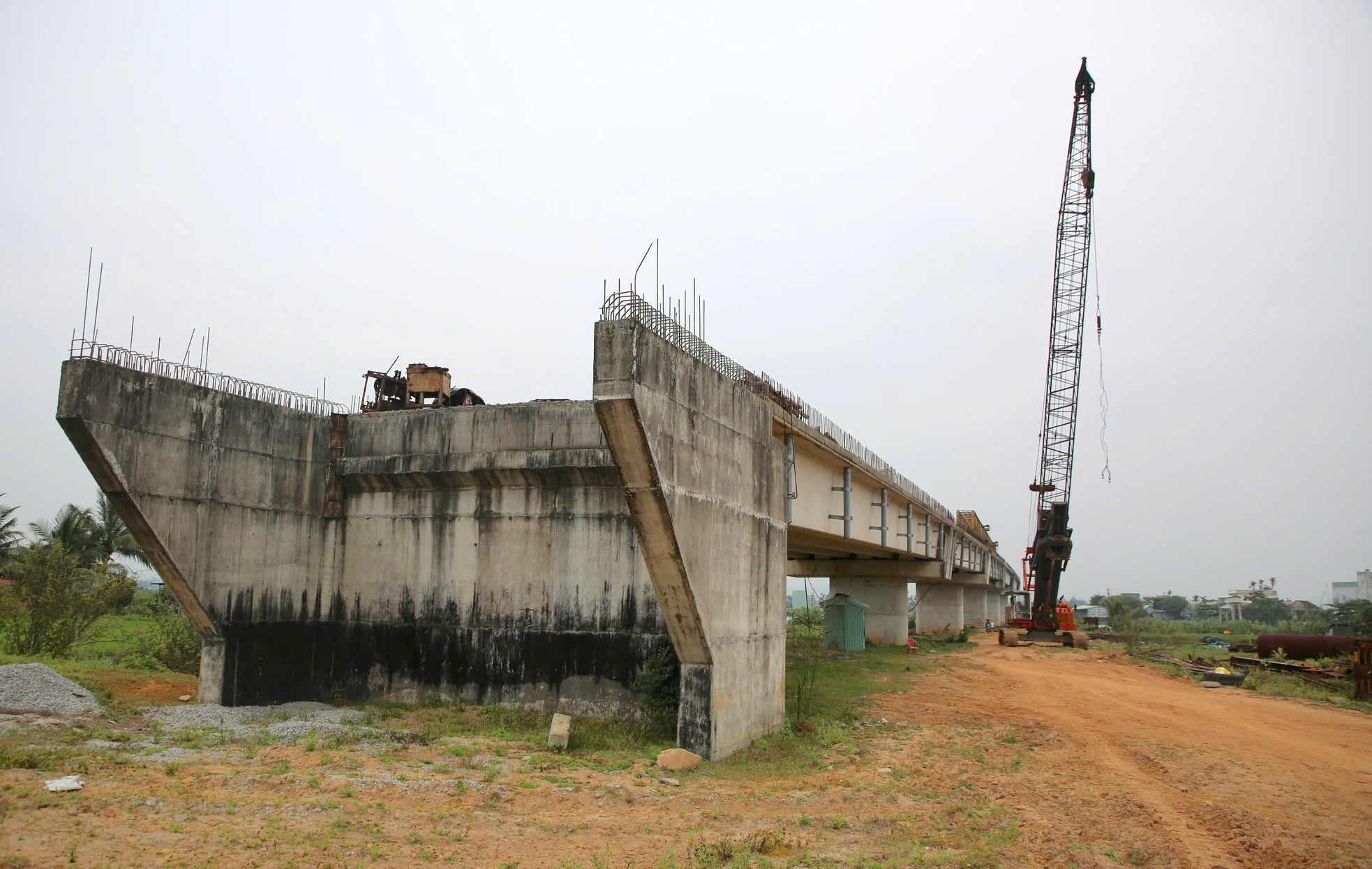 Dự án cầu Tam Tiến 220 tỷ vẫn dang dở sau 4 năm thi công tại Quảng Nam - Ảnh 7.